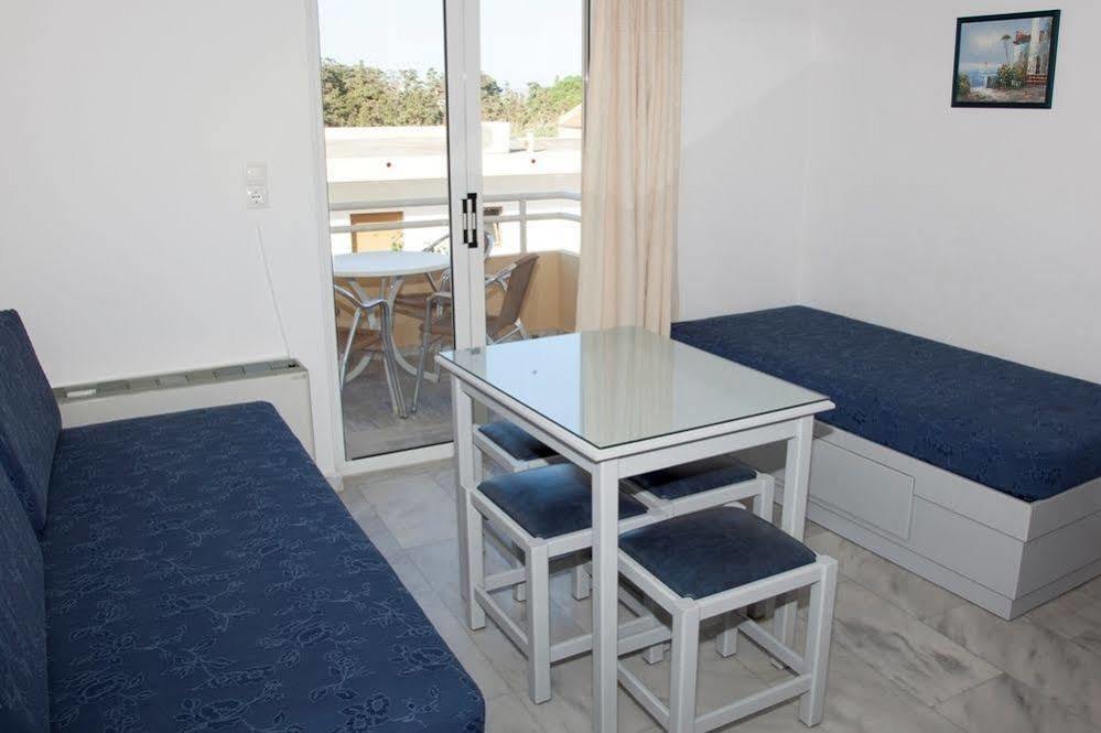דירות Agia Marina Blue Sky מראה חיצוני תמונה